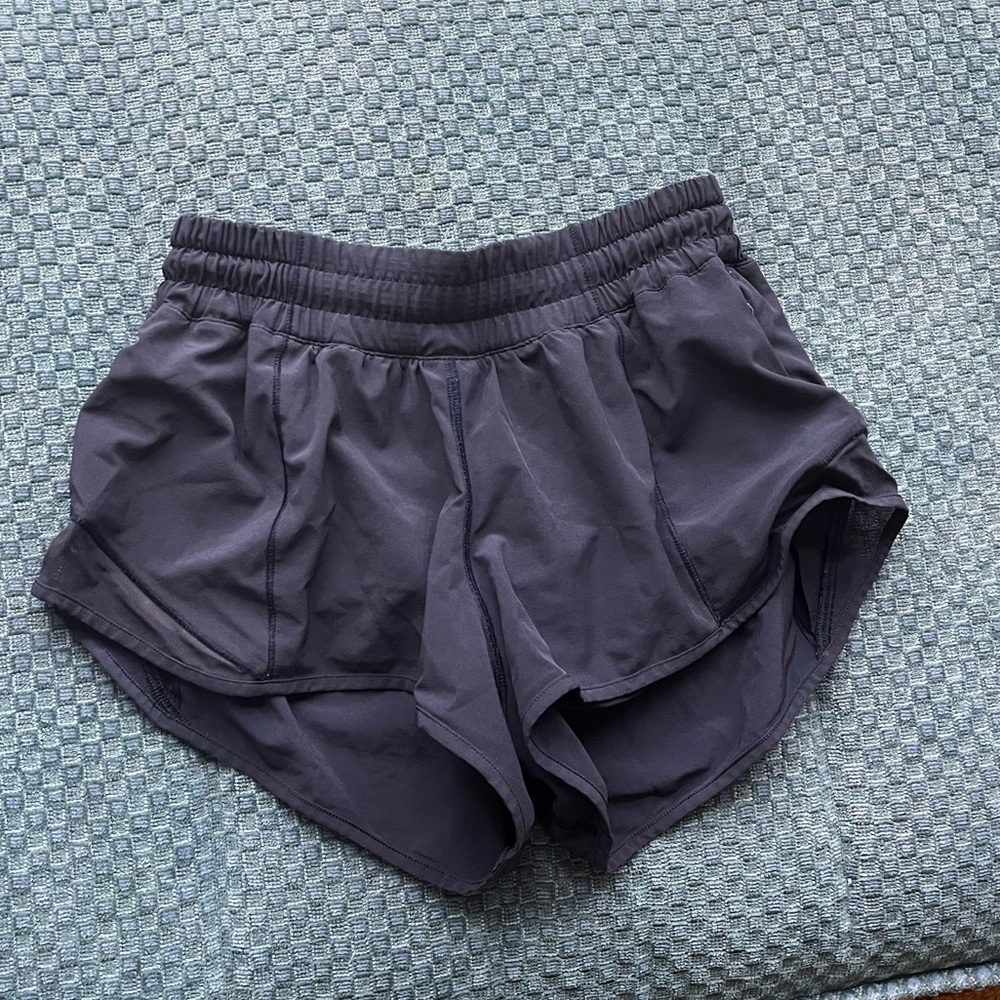 Lululemon Hotty Hot short - size 4